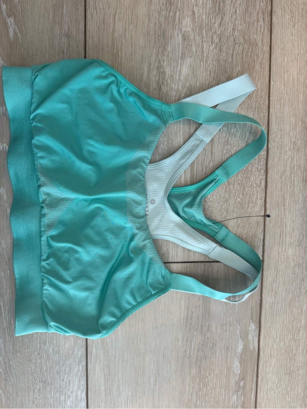 New Athleta Aqua Green Racerback Sports Bra